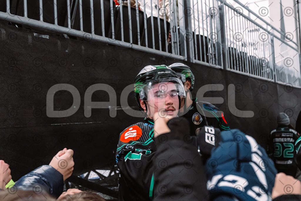Alligators_vs_Deggendorf_30_11_2025-112 | Die Fotogalerie von Daddel: professionelle Bilder von Sport, Events und Unternehmen aus Franken. Jetzt Galerien durchstöbern und Lieblingsfotos bestellen. - Realisiert mit Pictrs.com