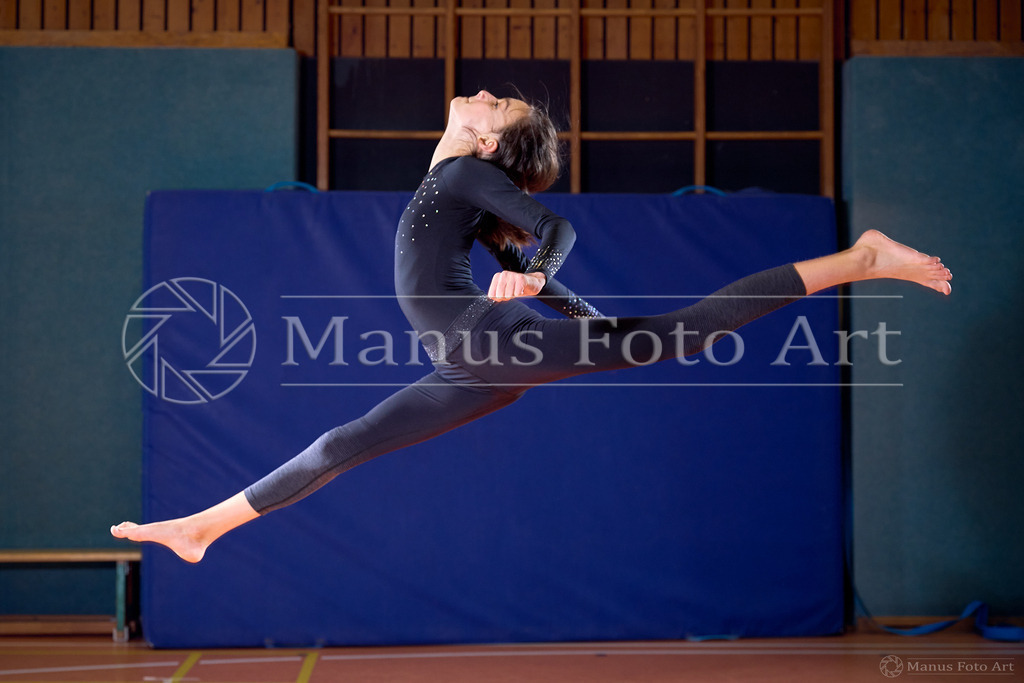 B-DSC00590 | Professionelle Sportfotografie in Hamburg, Schleswig-Holstein und Niedersachsen – spezialisiert auf Rhönrad, Geräteturnen, Leistungsturnen und rhythmische Sportgymnastik. Bundesweite Begleitung von Rhönrad-Events. Jetzt Sport-Fotos - Realisiert mit Pictrs.com