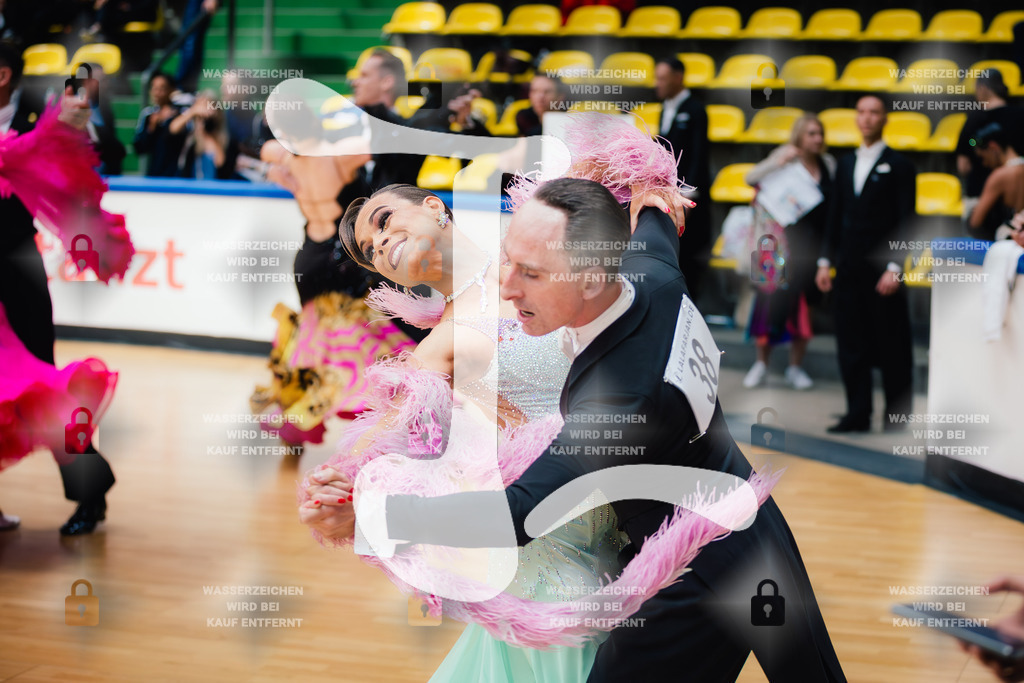 Hessen Tanzt WDSF Open Senior I Standard 4th (38) Christian Platz _ Anja Platz (TSC Nordlicht Rostock)-2025-05-17-7289 | Webshop for digital downloads and prints of dance sport, event & show photographer Julian Link - Realisiert mit Pictrs.com