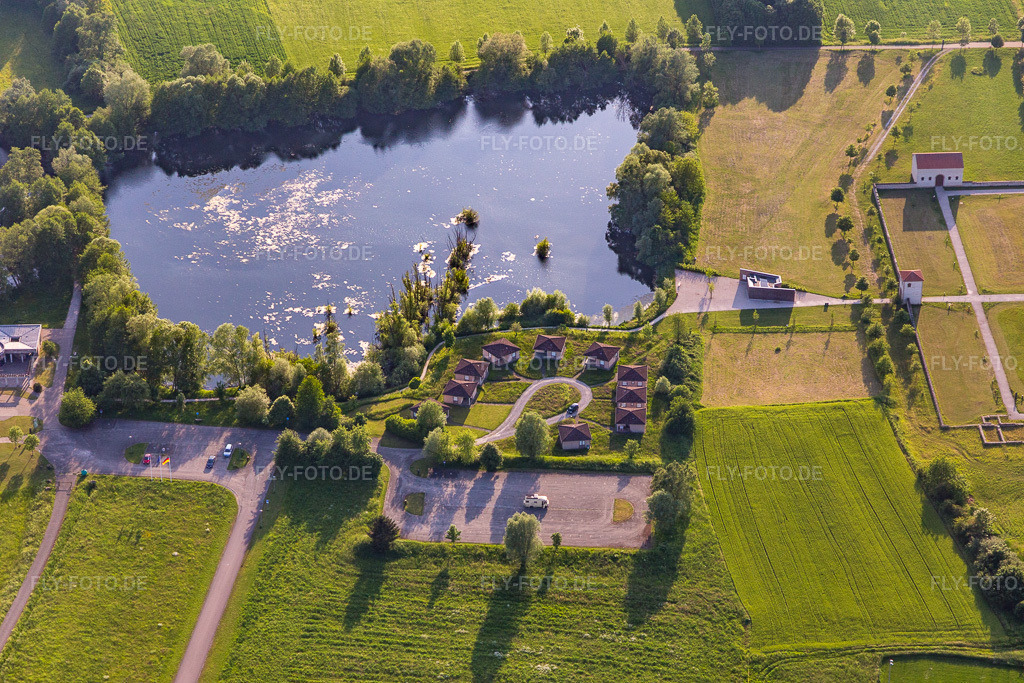 Luftbild: Vestiges Romaines / römische Ausgrabungen im Ortsteil Reinheim in Gersheim im Bundesland Saarland in Deutschland. Foto: IMG_107328.jpg vom 19.05.2018 durch Werner Riehm/FLY-FOTO.de