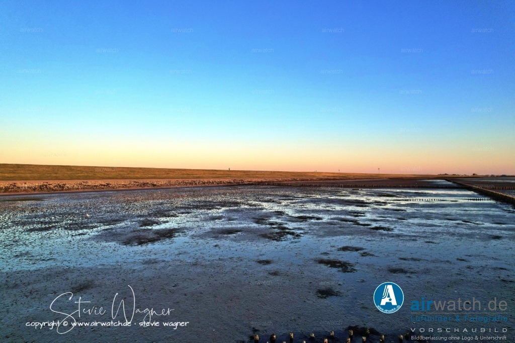 Landgewinnung & Küstenschutz in Nordfriesland | Entdecken Sie atemberaubende Luftbilder und Fotografien auf airwatch.de - Tauchen Sie ein in eine Welt voller faszinierender Aufnahmen aus der Vogelperspektive.