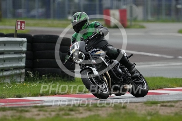 2024_06_21_PBK_19392 | Sportfotografie; SlowMotion; Video; Rennstrecke; Hafeneger; Speer; Racing; RSE; BMW; CBO; Trackday; Motorsportarena; Hockenheimring; Brno; Most; Barcelona; Valencia