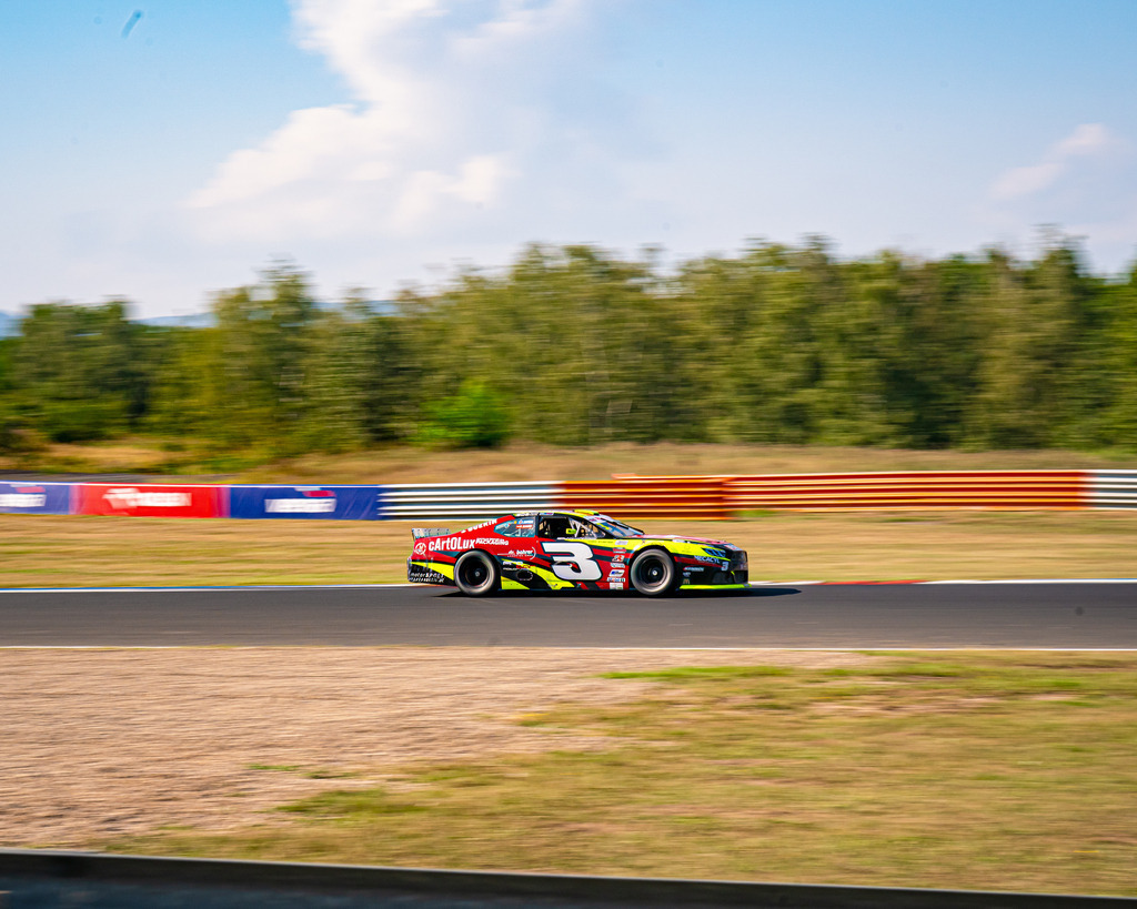 _DSC8920 | Exklusive Motorsport-Fotografie aus Leipzig von TXO Media – für Rennfahrer, Teams & Sponsoren. Sausemuth liefert starke Bilder, die Emotion zeigen. Jetzt buchen & glänzen! - Realisiert mit Pictrs.com
