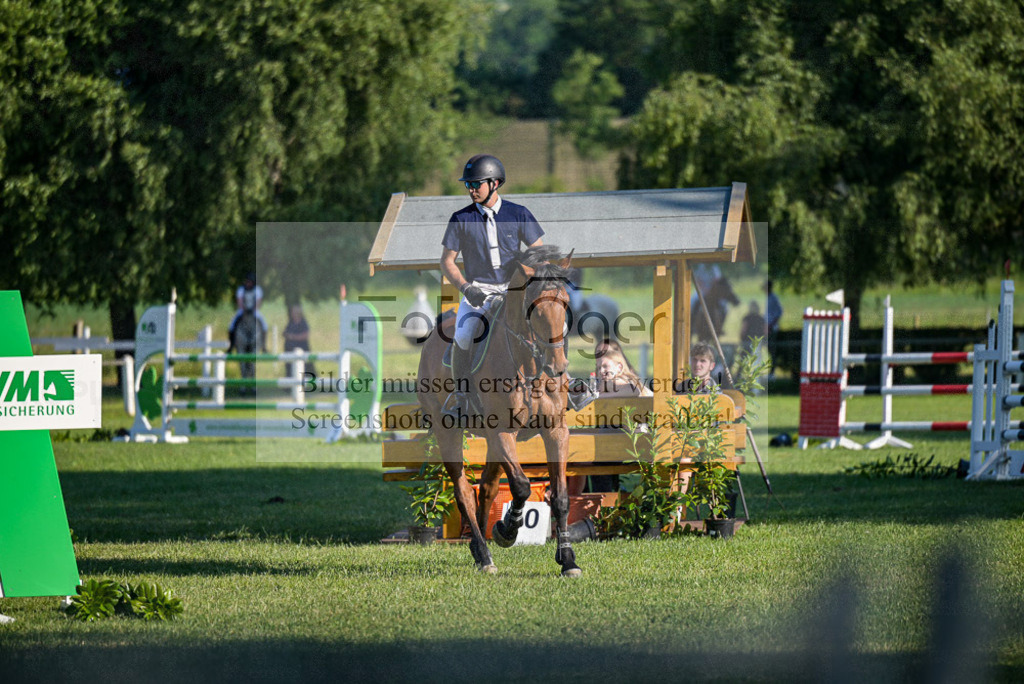 Reitturnier Voxtrup | Entdecke hochwertige Reitturnierfotos von Foto Oger. Professionell, emotional und authentisch – jetzt Lieblingsmomente im Shop bestellen.Deutschlandweite Turnierfotografie. - Realisiert mit Pictrs.com