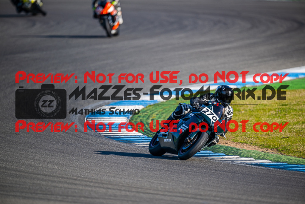 MaZZes_FotoMatrix_230410_1243 | ROT