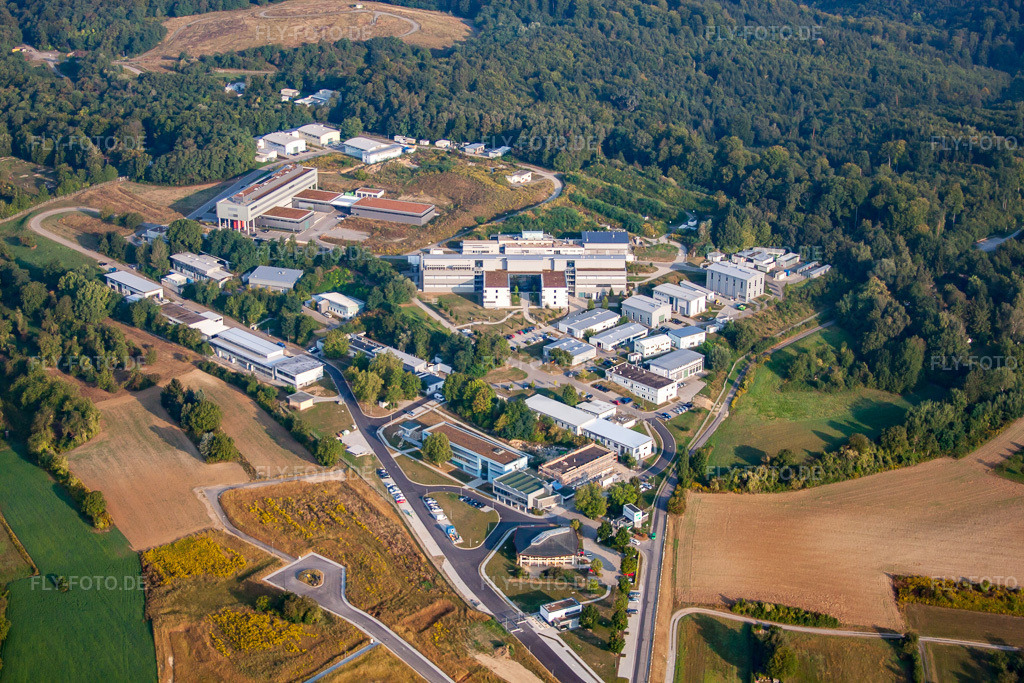 Luftbild: Fraunhofer Institut im Ortsteil Grötzingen in Karlsruhe im Bundesland Baden-Württemberg in Deutschland. Foto: IMG_52853.jpg vom 05.09.2012 durch Werner Riehm/FLY-FOTO.de
