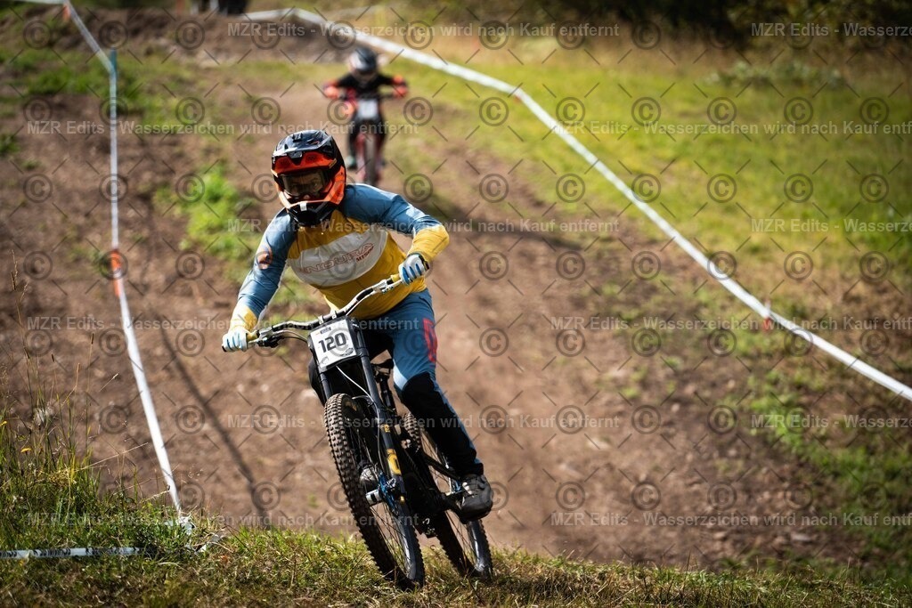 x-025 | mzredits - Realisiert mit Pictrs.com