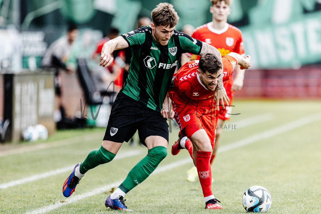 3. Liga, Saison 2023/24, 32. Spieltag: SC Preußen Münster - Jahn Regensburg | Münster, 06.04.2024: 3. Liga, 32. Spieltag, SC Preußen Münster gegen Jahn Regensburg im LVM-Preußenstadion in Münster. Foto: sportfotografie.ms | Markus Paletta - Realisiert mit Pictrs.com