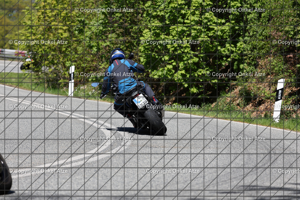IMG_9562 | Fotograf am Kyffhäuser. Onkel Atze. Kyffhäuser Rennstrecke. Café36. Motorsportfotografie. - Realisiert mit Pictrs.com