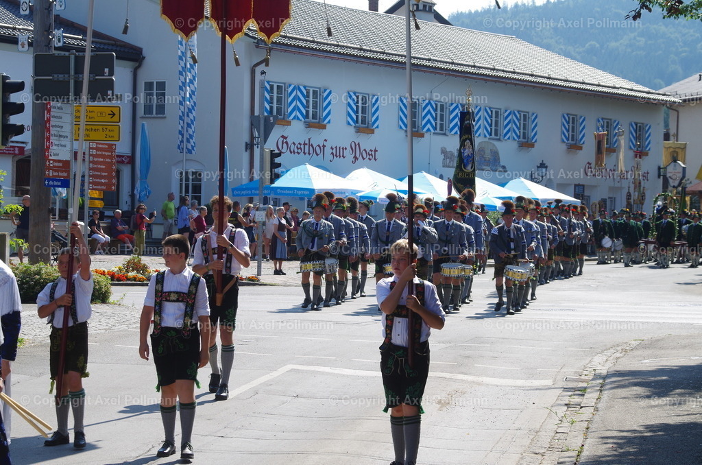 IMGP3964 | fotografiert von Axel PollmannLeonhardi Wallfahrt Benediktbeuern und Murnau, Fronleichnam, Fasching, Landschaft im Loisachtal und Benediktbeuern  - Realisiert mit Pictrs.com