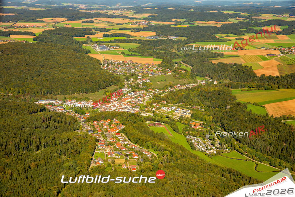 Das Luftbild zeigt :  Breitenbrunn - Die Luftaufnahme wurde 2023 vom UL-Flugzeug aus erstellt ( keine Drohne ) - Hochauflösende Luftaufnahme - Für grossformatige Ausdrucke geeignet. Die Geschenkidee !Mit Lizenz und Bildrechte bestellbar