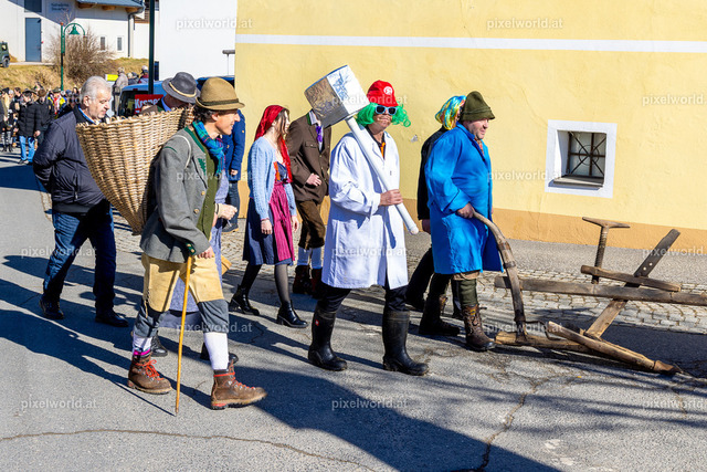 Bärentreiben in Steuerberg | Bildershop von pixelworld.at - Realisiert mit Pictrs.com
