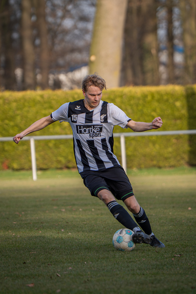 Fußball I Herren I Saison 2025-2026 I Kreisliga VEC I 17. Spieltag I BW Langförden - SV Falke Steinfeld I 7241 | jns.sportfotos - Realisiert mit Pictrs.com