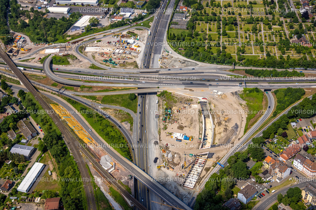 Herne220503309 | Luftbild, Großbaustelle Kreuz Herne der Autobahn A42 und Autobahn A43, mit Bau des Baukau-Tunnels, Baukau, Herne, Ruhrgebiet, Nordrhein-Westfalen, Deutschland