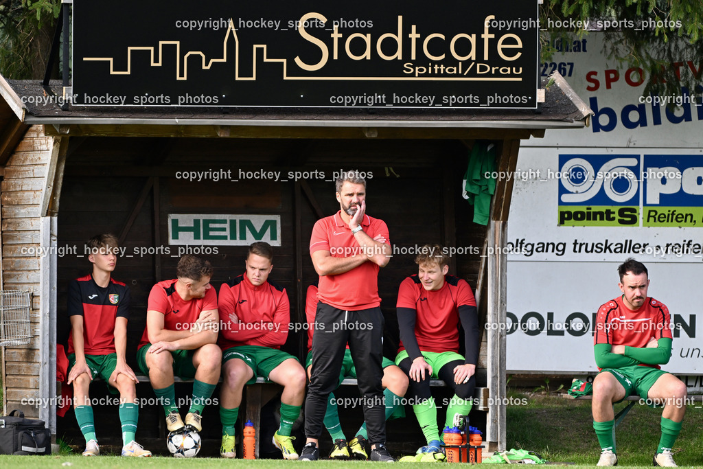 FC ASKÖ Gmünd vs. Union Matrei  | Spielerbank FC Gmünd, Headcoach FC Gmünd Rudolf Schönherr, FC ASKÖ Gmünd vs. Union Matrei , FC ASKÖ Gmünd vs. Union Matrei  am 21.09.2024 in Gmünd (Sportplatz Gmünd), Austria, (Photo by Bernd Stefan)