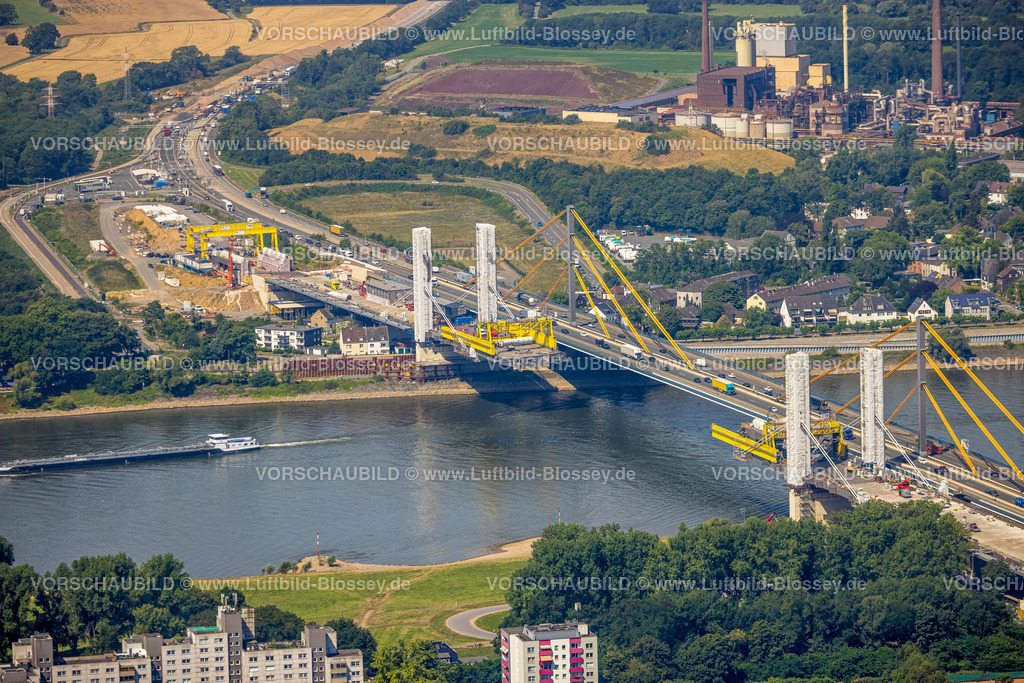 Duisburg220701910 | Luftbild, Baustelle mit  Erweiterung der Autobahn A40 inklusive Ersatzneubau der Rheinbrücke Neuenkamp, Neuenkamp, Duisburg, Ruhrgebiet, Nordrhein-Westfalen, Deutschland