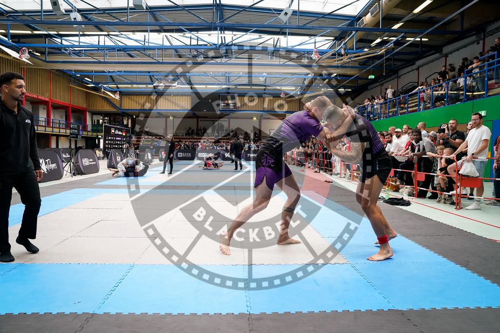 20250920PBB4399 | Athletes compete during the AJP Tour Hamburg International Jiu-Jitsu Championship, on September 20, 2025 in Hamburg, Germany. © Chiara Dazi / photoblackbelt