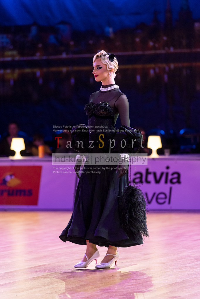 20241215_WDSF_Int_Open_Std-Riga-9767 | Tanzsportbilder, Standardtanz, Lateintanz, WDSF, DTV, LTVB, dancecomp, goc, hessen tanzt, blaues band der spree, walzer, tango, wiener walzer, slowfox, quickstepp, samba, rumba, cha-cha-cha, paso doble. jive, hd-kroft photography, turniertanzsport