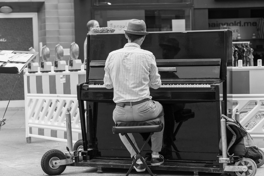 Straßenmusiker | Buchen Sie ein Fotoshooting in Würzburg oder Umgebung bequem online in meinen Webshop.