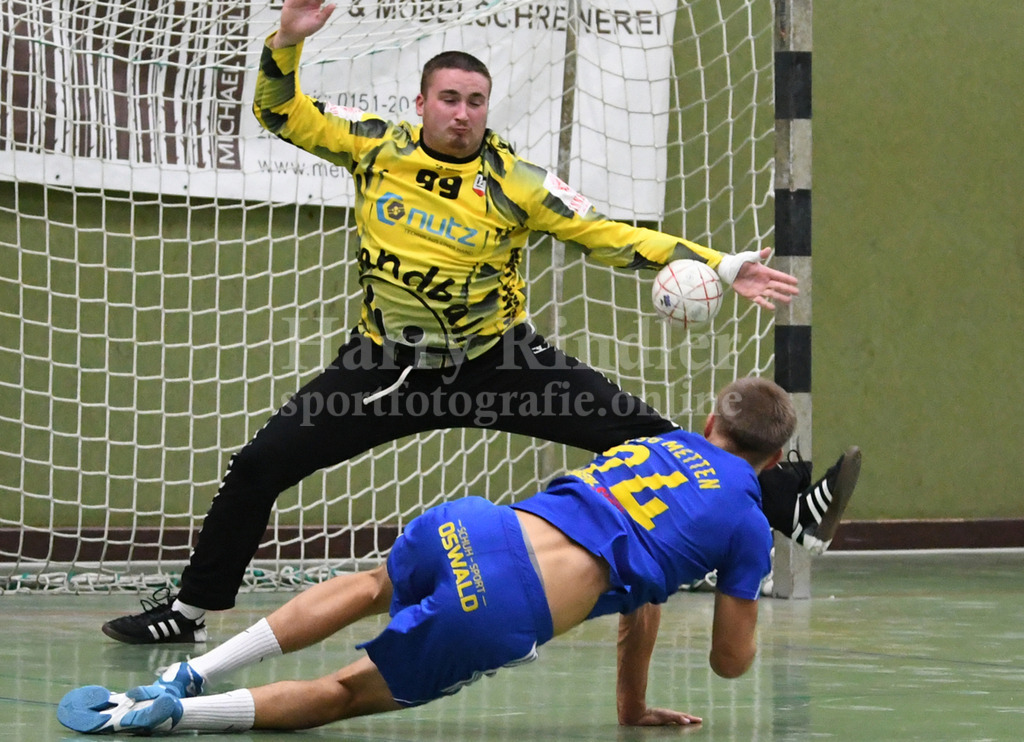 SSG Metten : VfL Waldkraiburg | er trifft aus allen Lagen: Leonard Reiszky (SSG Metten #24) - Realisiert mit Pictrs.com
