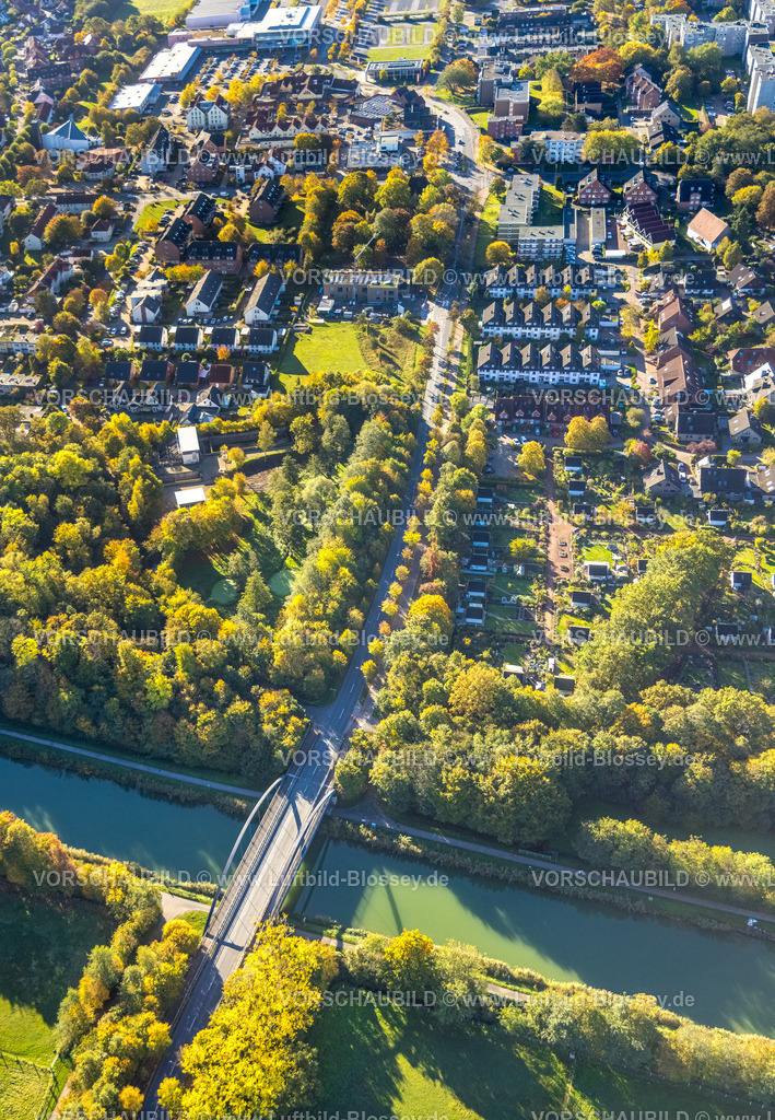 Hamm251001070 | Luftbild, Wohngebiet Werries am Datteln-Hamm-Kanal, Kanalbrücke Ostwennemarstraße, herbstliche Bäume, Uentrop, Hamm, Ruhrgebiet, Nordrhein-Westfalen, Deutschland