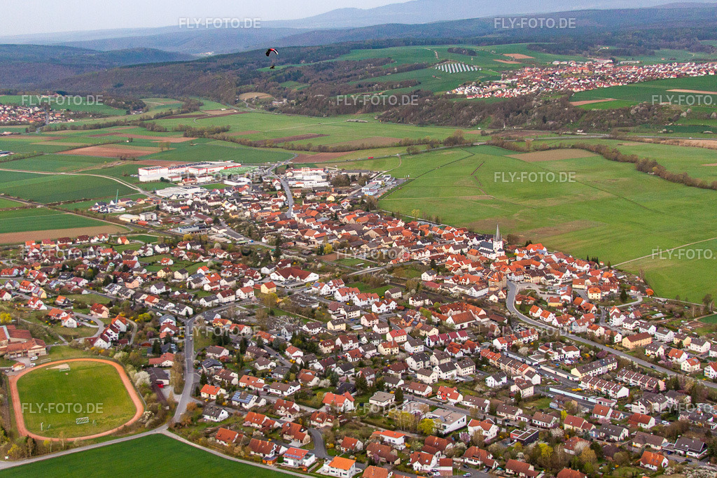 Ortsansicht | Luftbild: Ortsansicht in Salz im Bundesland Bayern in Deutschland. Foto: IMG_63958.jpg vom 04.04.2014 durch Werner Riehm/FLY-FOTO.de - Realisiert mit Pictrs.com