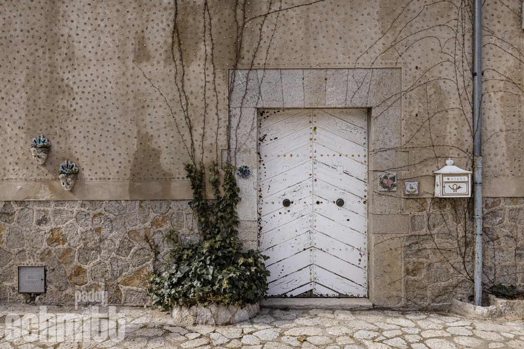 PS-Fassaden-Mallorca-2026-15 | Entdecke die größte Bildgalerie der Region mit Fotografien aus dem Allgäu, der Bodenseeregion, Oberschwaben, dem Donautal und der Schwäbischen Alb. Landschaften, Luftaufnahmen und Reisefotografie als Wandbild und Fotokunst. - Realisiert mit Pictrs.com
