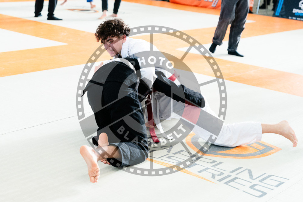20251122PBB11315 | Athletes compete during the Grappling Industries Berlin Jiu-Jitsu and Grappling Championship, on November 22, 2025 in Berlin, Germany. © photoblackbelt