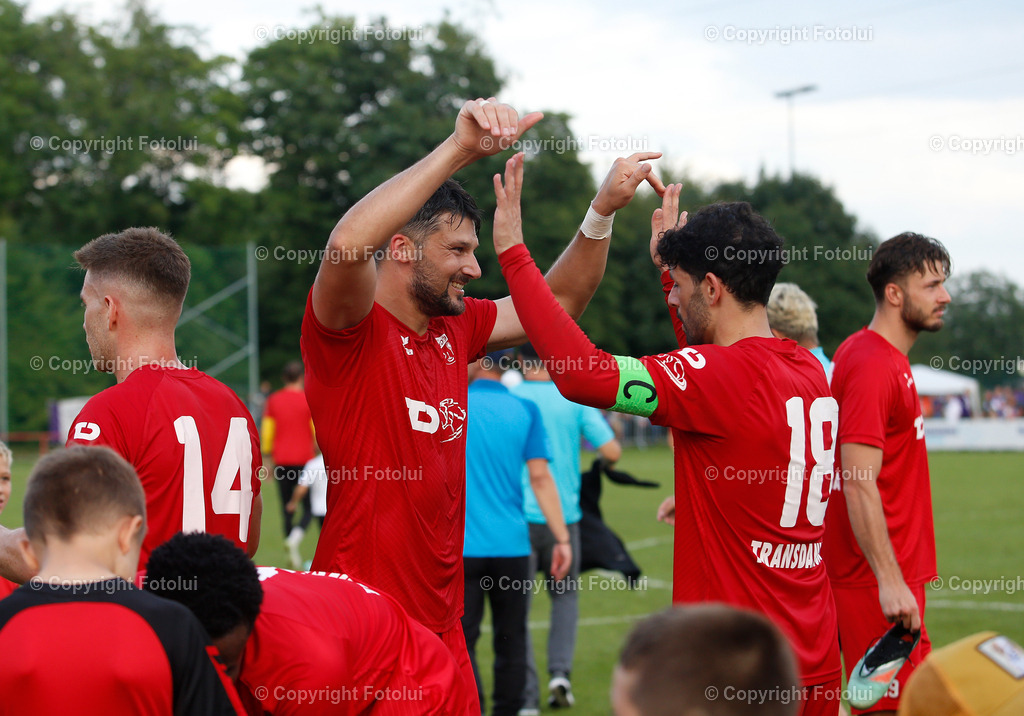 A_LUI_26072025_07 | SPORT,FUSSBALL,UNIQA OEFB CUP 1.RUNDE   26.07.2025 ASKOE OEDT-AUSTRIA SALZBURG IM BILD: ARNE AMMERER,ADI MEHREMIC UMD BUENYAMIN KARATAS  (ALLE OEDT) (FOTO:FOTOLUI