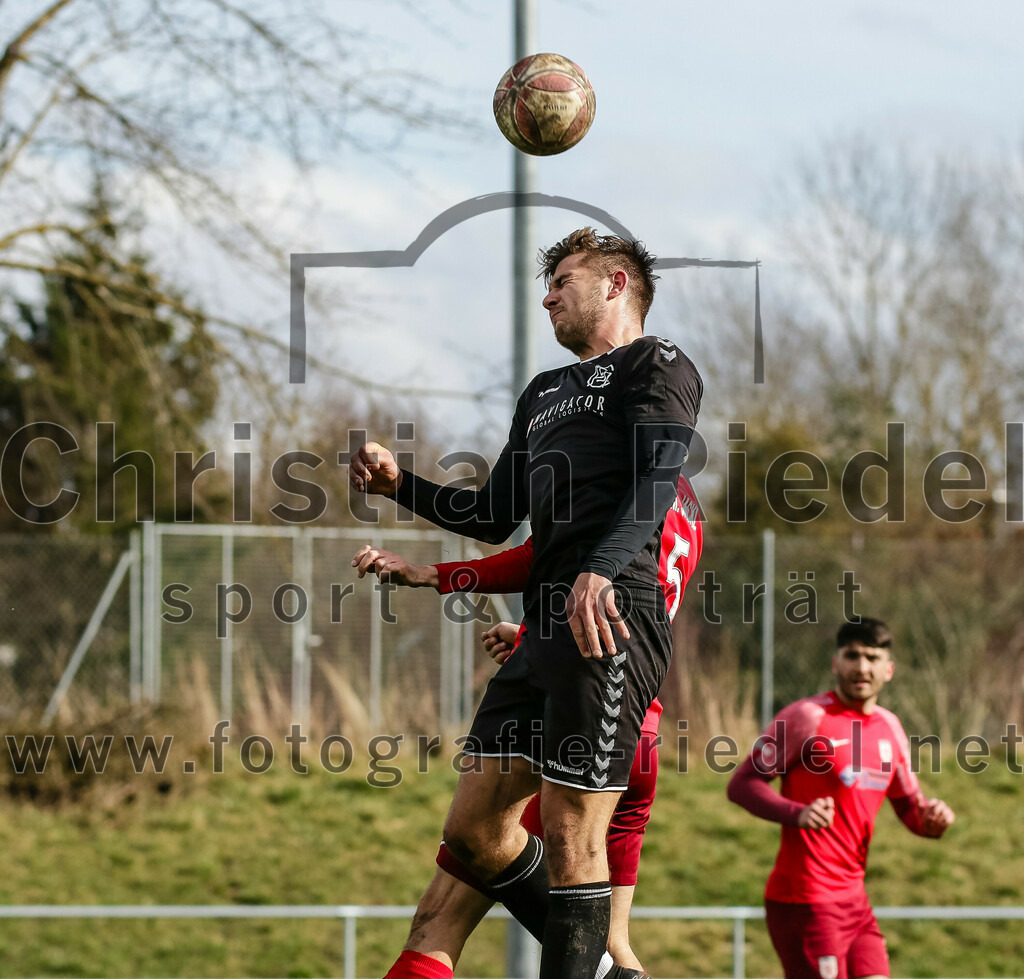 2024-02-24_105_FC_Schwaig_gegen_TSV_1880_Wasserburg | Oberding, Deutschland, 24.02.2024:
Fußball, 2. Runde Qualifikation TOTO-Pokal 2023 / 2024, 1. Spieltag, FC Schwaig gegen TSV 1880 Wasserburg, Endergebnis: 2:3

Raffael Ascher (FC Schwaig, #9)

Foto: Christian Riedel / fotografie-riedel.net