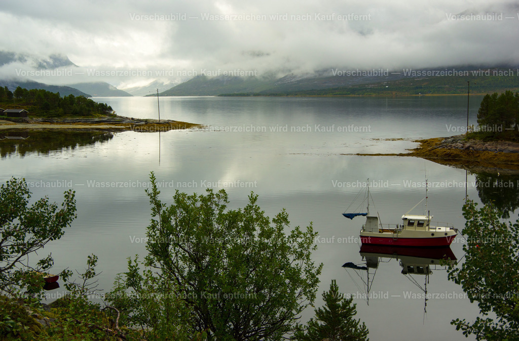 Stille am Fjord | bei Narvik, Norwegen - Realisiert mit Pictrs.com