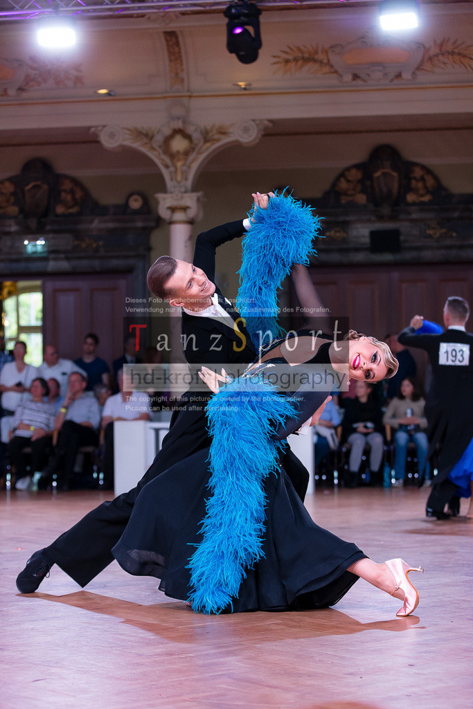 20240706_WDSF_RS_Std_9420 | Tanzsportbilder, Standardtanz, Lateintanz, WDSF, DTV, LTVB, dancecomp, goc, hessen tanzt, blaues band der spree, walzer, tango, wiener walzer, slowfox, quickstepp, samba, rumba, cha-cha-cha, paso doble. jive, hd-kroft photography, turniertanzsport