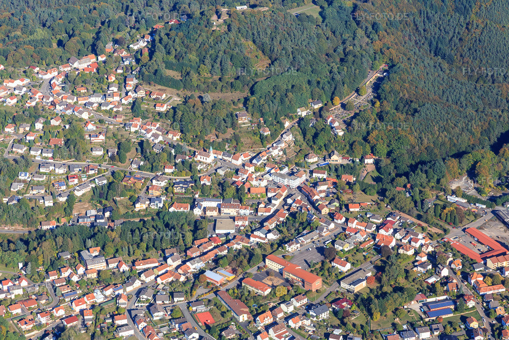 Luftbild: Ortsansicht von Südwesten in Lemberg im Bundesland Rheinland-Pfalz in Deutschland. Foto: IMG_095204.jpg vom 16.10.2016 durch Werner Riehm/FLY-FOTO.de