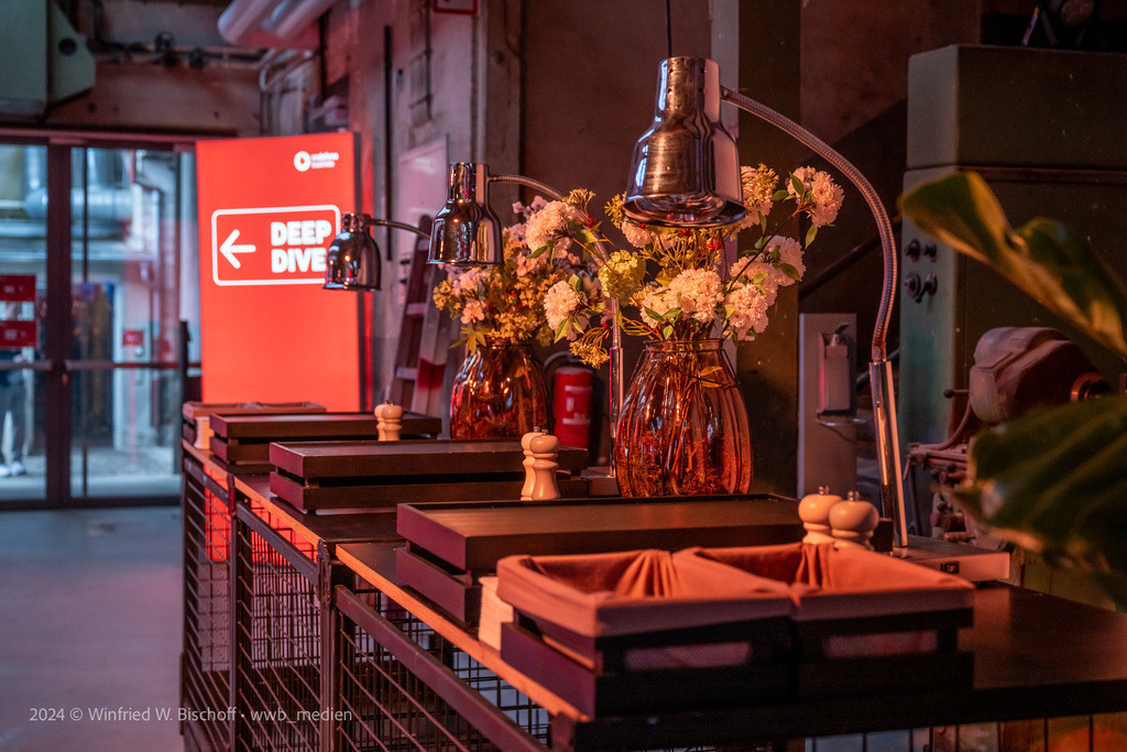 wwb_1944 | <Fotografie> <Video> <Film> <Winfried Bischoff> - Realisiert mit Pictrs.com