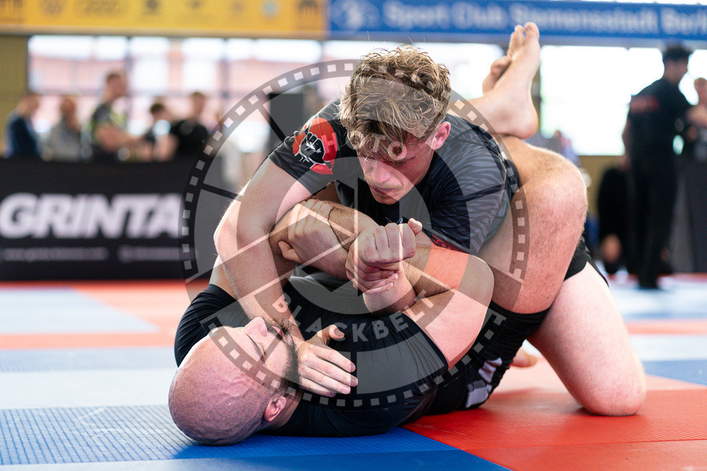 20250510PBB2371 | Athletes compete during the JJLG Berlin Open Jiu-Jitsu Championship on May 10, 2025 in Berlin, Germany. © Chiara Dazi / photoblackbelt