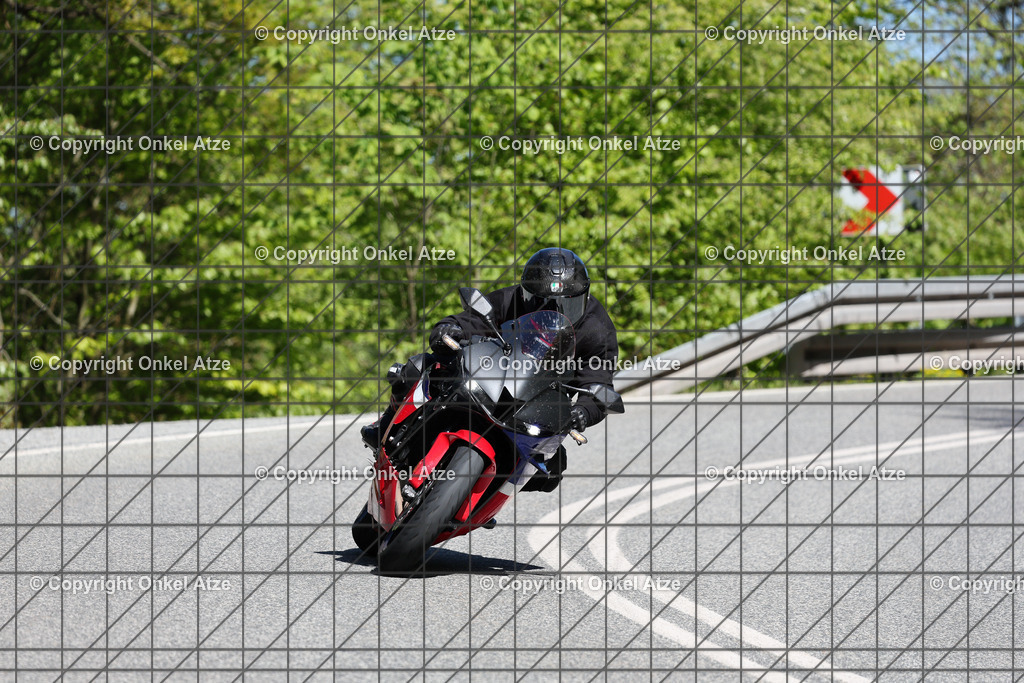 IMG_0013 | Fotograf am Kyffhäuser. Onkel Atze. Kyffhäuser Rennstrecke. Café36. Motorsportfotografie. - Realisiert mit Pictrs.com