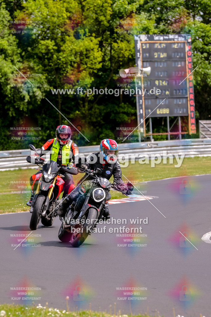 MotoTeamVBK-21042 | Hier findet Ihr Bilder von Touristenfahrten auf der Nürburgring Nordschleife oder von anderen Veranstaltungen die ich besucht habe. Viel Spass beim Durch Schauen 