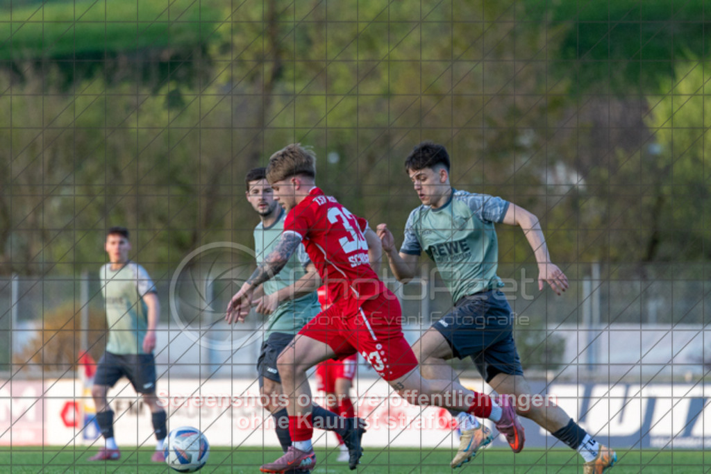 20260416_193916_0036 | #,1.FC Donzdorf (türkis) vs. TSV Weilheim (rot), Fußball, Bezirkspokal - Bezirk Neckar/Fils, Viertelfinale, Saison 2025/2026, Rasenplatz Lautertal Stadion, Süßener Straße 16, 73072 Donzdorf, 16.04.2026 - 19:30 Uhr,Foto: PhotoPeet / Sport- &amp; Eventfotografie / Peter Harich