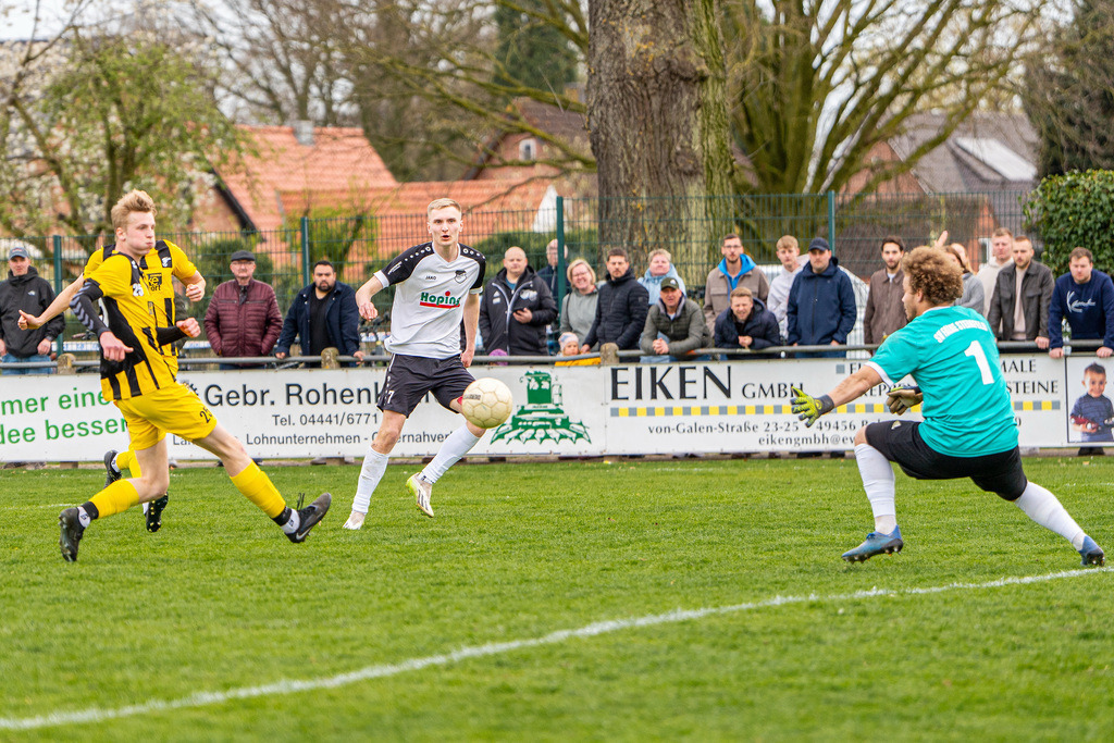 Fußball I Herren I Saison 2025-2026 I Kreisliga VEC I 22. Spieltag I SC SW Bakum - SV Falke Steinfeld I 24372 | jns.sportfotos - Realisiert mit Pictrs.com