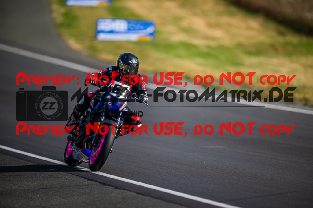 MaZZes_FotoMatrix_220724_5767 | TWIN