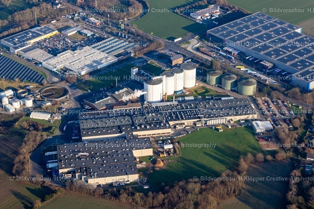 Luftbilder Grevenbroich-7757 | Luftbildfotografie Luftbild Lebensmittel- Hersteller der Intersnack Deutschland SE in Grevenbroich im Bundesland Nordrhein-Westfalen, Deutschland - Realisiert mit Pictrs.com