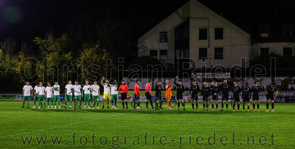 2023-11-03_004_FC_Schwaig_gegen_TuS_Holzkirchen | Oberding, Deutschland, 03.11.2023:
Fußball, Landesliga Südost 2023 / 2024, 19. Spieltag, FC Schwaig gegen TuS Holzkirchen, Endergebnis: 4:1

Foto: Christian Riedel / fotografie-riedel.net