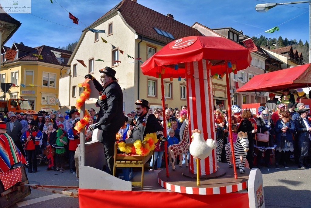 FaSoUmzug-081-RA | Fotoblog Schwarzwald, Foto Blog Wiesental, Pfaffenberg, Winterzauber, Zeller Bergland, Zell im Wiesental, Fotoblog Wiesental, Landschaftsfotos, Bilder Wiesental, Natur, Naturbilder, Fastnacht, Zeller Fastnacht, Zeller Fasnacht, Zeller Bergland, Belchen, - Realisiert mit Pictrs.com
