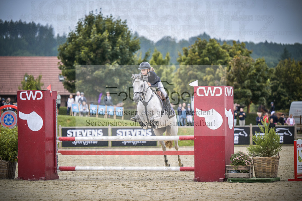 DOS_0047 | Entdecke hochwertige Reitturnierfotos von Foto Oger. Professionell, emotional und authentisch – jetzt Lieblingsmomente im Shop bestellen.Deutschlandweite Turnierfotografie. - Realisiert mit Pictrs.com