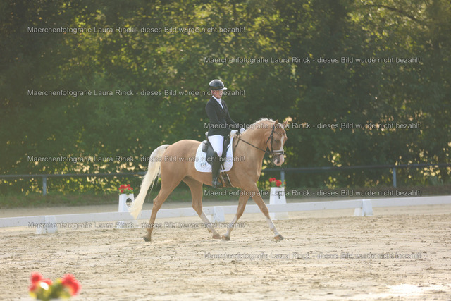 HG9A7429 | laurarinckfotografie - Realisiert mit Pictrs.com