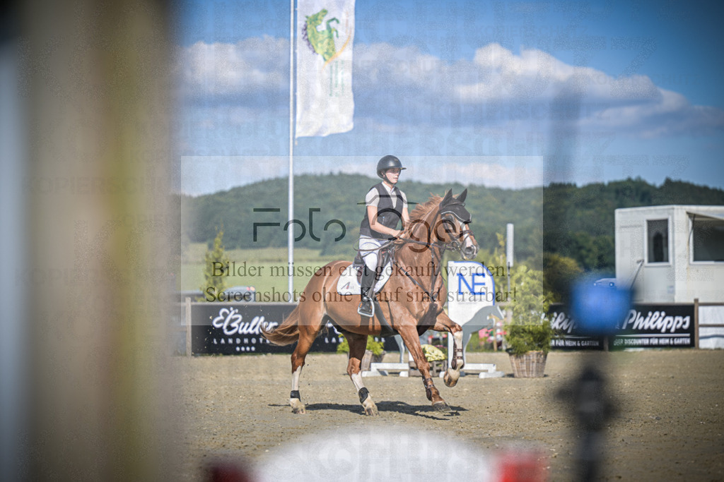 DOS_1413 | Entdecke hochwertige Reitturnierfotos von Foto Oger. Professionell, emotional und authentisch – jetzt Lieblingsmomente im Shop bestellen.Deutschlandweite Turnierfotografie. - Realisiert mit Pictrs.com