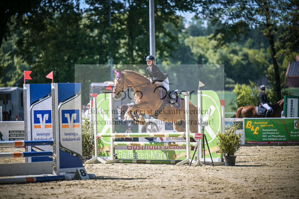DOS_0966 | Entdecke hochwertige Reitturnierfotos von Foto Oger. Professionell, emotional und authentisch – jetzt Lieblingsmomente im Shop bestellen.Deutschlandweite Turnierfotografie. - Realisiert mit Pictrs.com