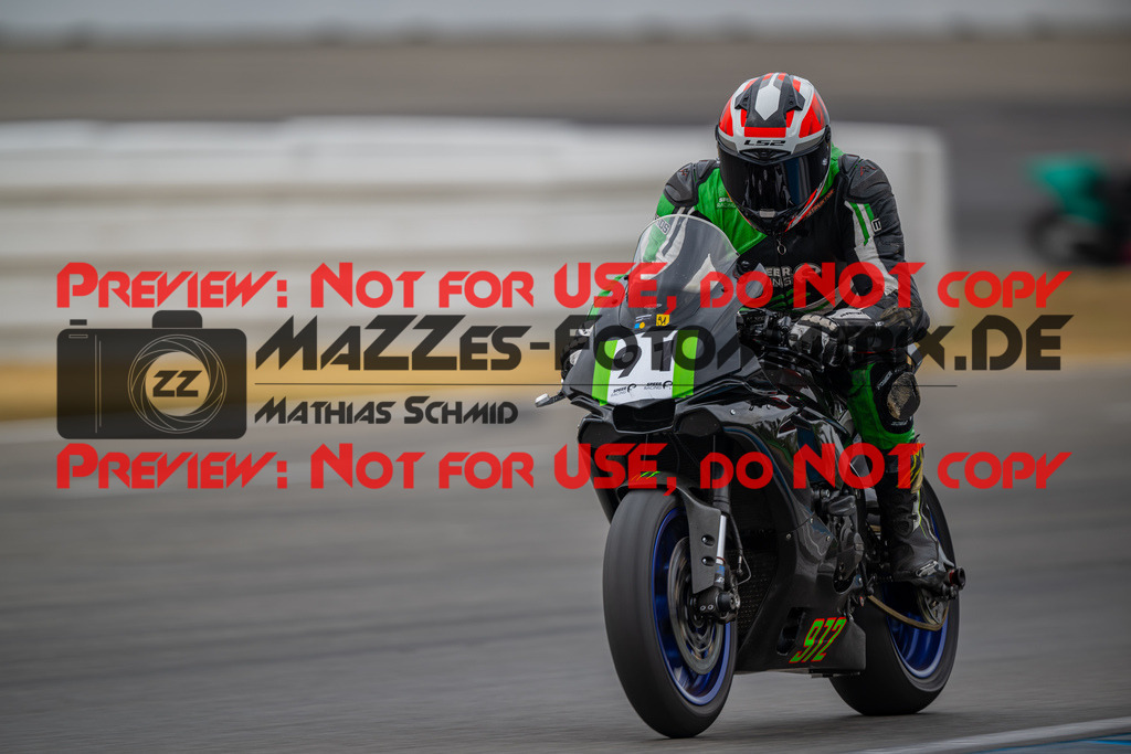 MaZZes-Fotomatrix-20260809-577251 | R1