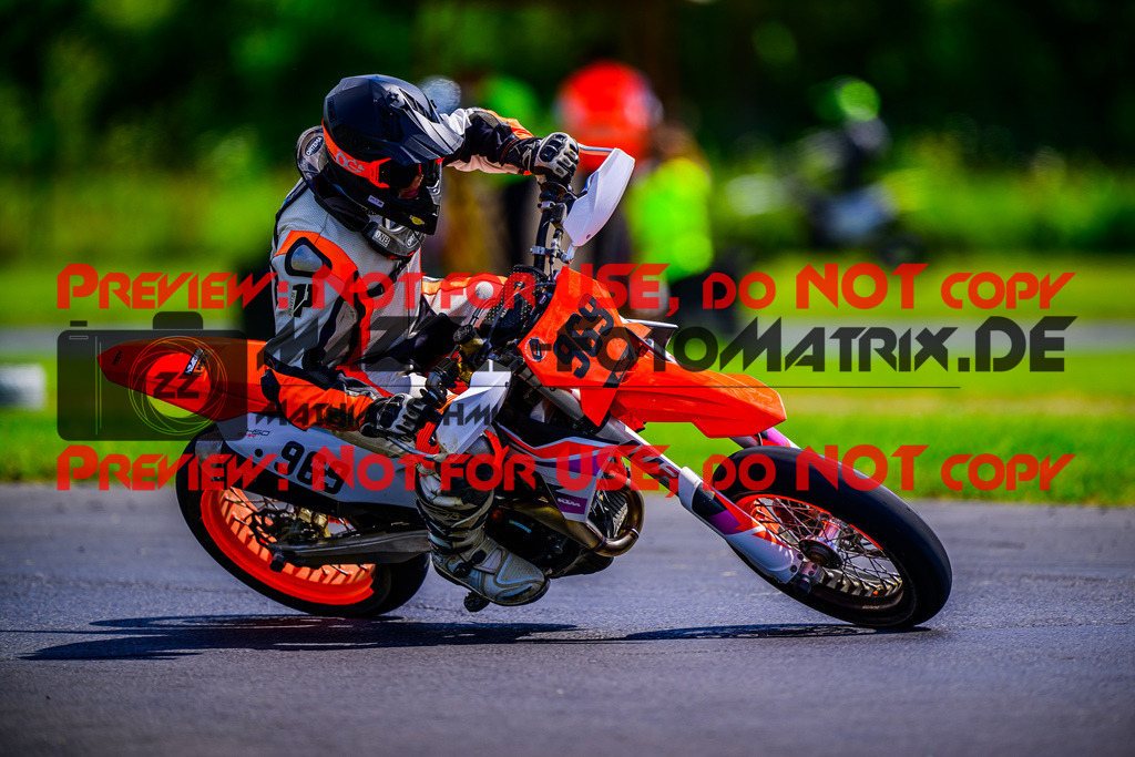 MaZZes_FotoMatrix_240714_6007705_7136 | S4