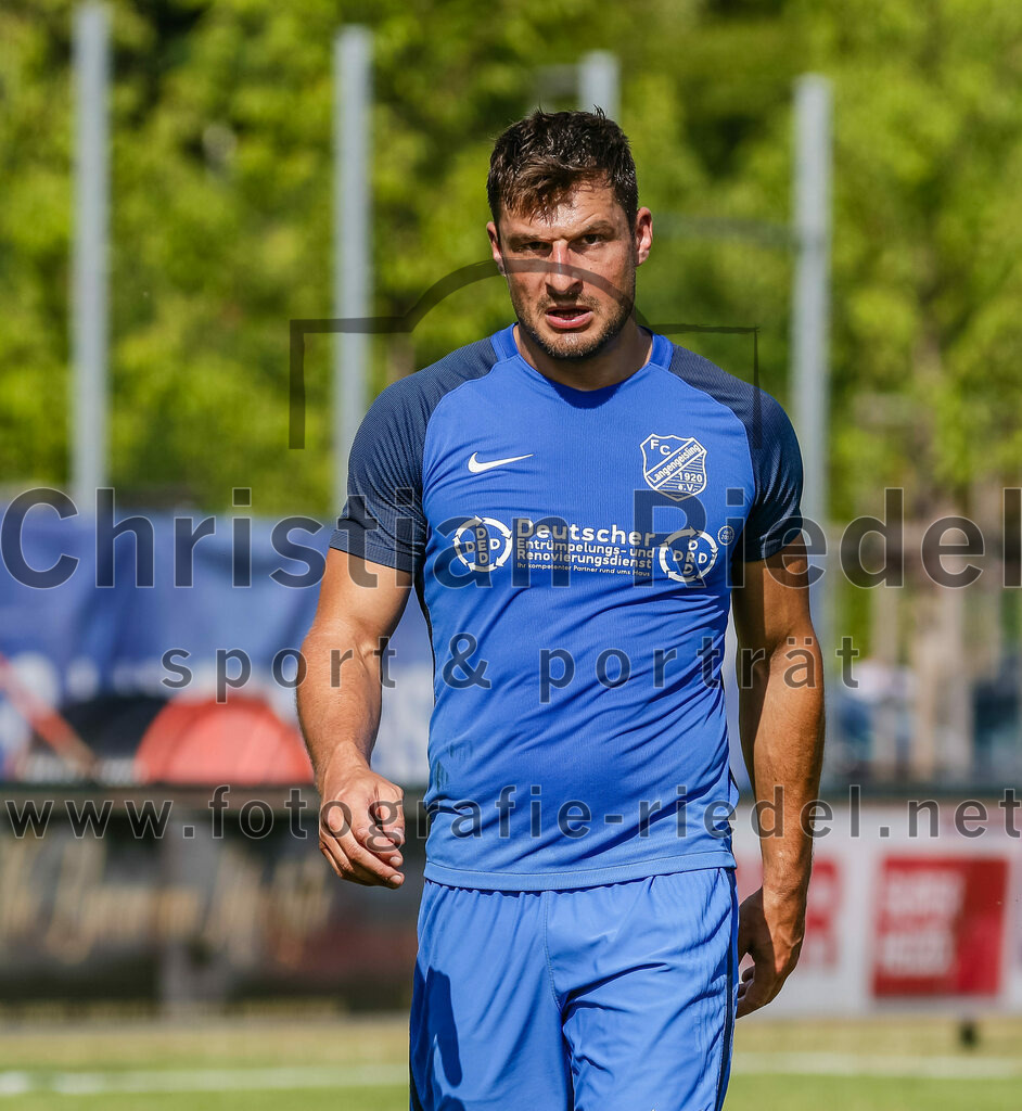2023-07-08_140_FC_Langengeisling_gegen_TSV_Buchbach | Erding, Deutschland, 08.07.2023:
Fußball, Bezirksliga Oberbayern Ost 2023 / 2024, Testspiel, FC Langengeisling gegen TSV Buchbach, Endergebnis: 0:6

Andreas Buchberger (FC Langengeisling, #8)

Foto: Christian Riedel / fotografie-riedel.net